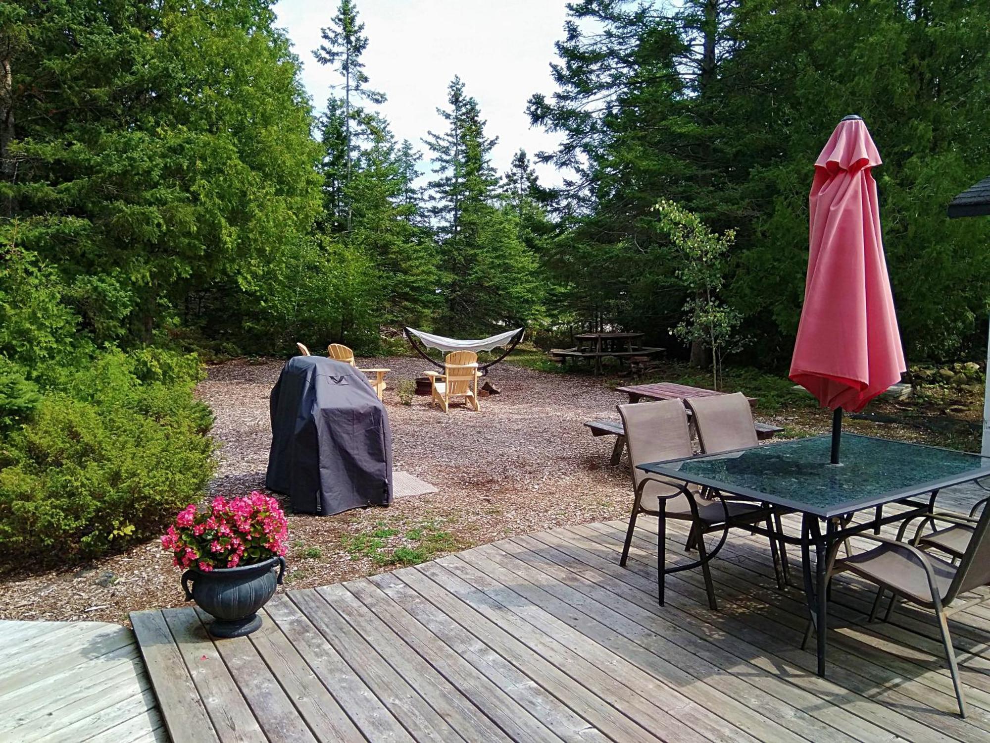 New Buddha Bing Unique Experience Cottage And Cabins Tobermory Exterior foto